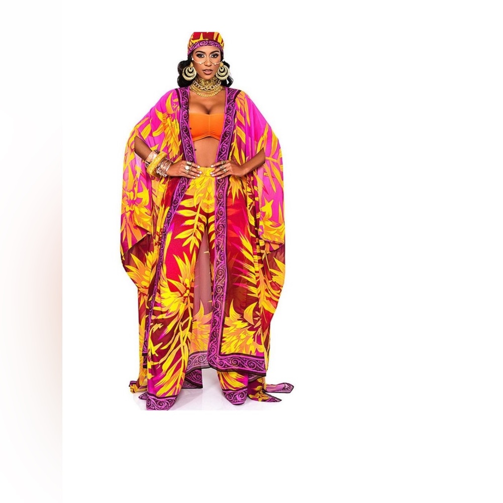 Good as new B FYNE Ahana swimsuit cover up/ kaftan. Perfect for vacation.